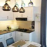 Apartment Awhile Casa *