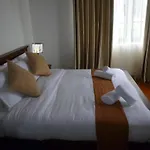 Daffodils Hotel