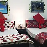 Nobel * Nuwara Eliya