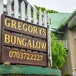 Gregory\'S Bungalow