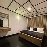 The Hilltop Hideout Apartment Nuwara Eliya