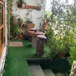 20/20 Wood Homestay Nuwara Eliya
