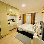 Misty Mountains Apartment *