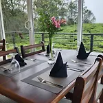 Mountain Misty-nuwaraeliya Hotel