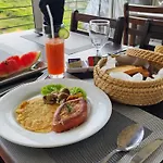 Mountain Misty-nuwaraeliya Hotel *