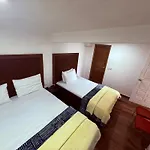 Shiny Cot Full Bungalow