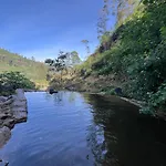 Crimple Hotel Nuwara Eliya