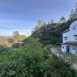 Hotel Crimple Nuwara Eliya