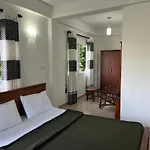 Crimple Hotel *