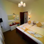 The Tapherini Lodge Nuwara Eliya
