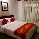 Moonstone Nuwaraeliya * Nuwara Eliya