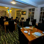 La Cottage Boutique Hotel & Restaurant Hotel
