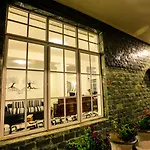 La Cottage Boutique Hotel & Restaurant 3*