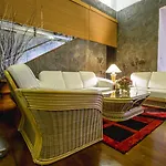Serenus Boutique Villa *