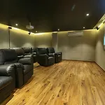 Horton Towers And Cottages