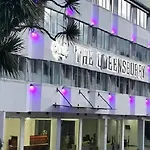 The Queensburry City Hotel