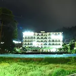 Emirates Luxury * Nuwara Eliya