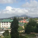 Apartment Emirates Luxury Nuwara Eliya
