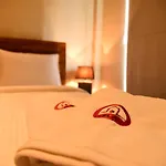 Emirates Luxury Apartment *