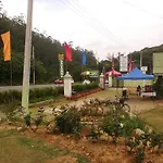 Green Savanna Holiday Bungalow
