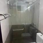 Highland View Apartment *