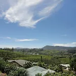 Guest house Hill Crest Residency Nuwara Eliya
