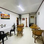 Sasru Homestay *