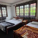 Le Grand Chateau Homestay Nuwara Eliya
