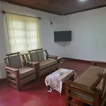 Homestay Le Grand Chateau *