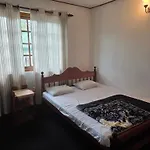 Le Grand Chateau Homestay Nuwara Eliya