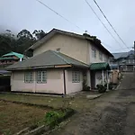 Le Grand Chateau Homestay Nuwara Eliya