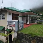 Le Grand Chateau Homestay *
