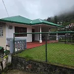 Homestay Le Grand Chateau *