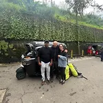 Barrow Family Nuwara Eliya