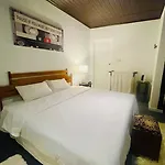 The Burrow - A Modern Loft-style Luxury Villa *