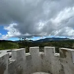 Mahaeliya Rock Castle