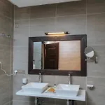 Grand Misty Hills Hotel *
