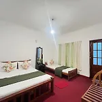 The Green Savanna Holiday Bungalow Nuwara Eliya