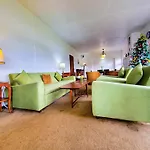 Lulu Lodge *