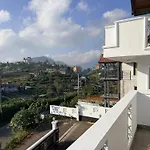 Drizzle Ridge Hotel