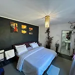 Hidden Treasure Bed & Breakfast 3*