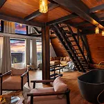 Kubana Homestay *
