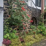 Breeze Inn *