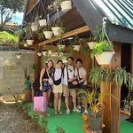 20/20 Wood Homestay *