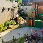 20/20 Wood Homestay