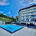 Nuwaraeliya Penthouse With Pool & Panaromic Views Apartment Nuwara Eliya
