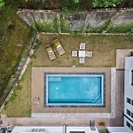 Winsanda Boutique Bungalow With Heated Pool & Private Luxury Stay, Nuwara Eliya