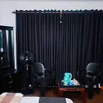Hotel Lavender & Wood
