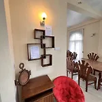 Hotel Maples Nuwara Eliya