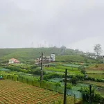 Siloneeds Hostel